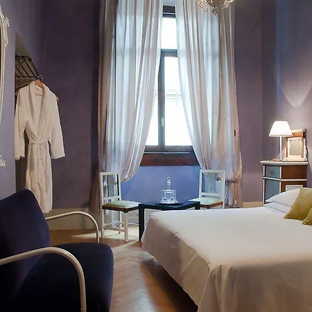 Bed & Breakfast N4u Firenze