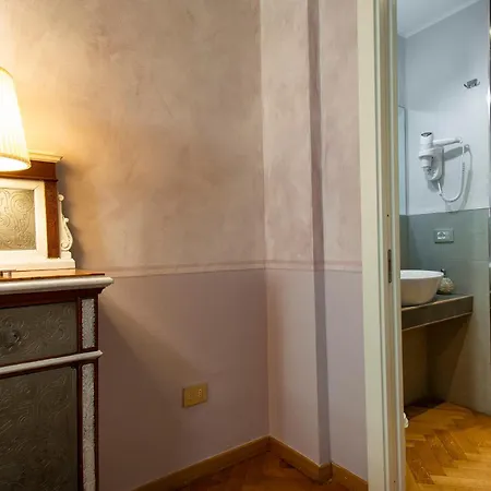 Bed & Breakfast N4u Firenze